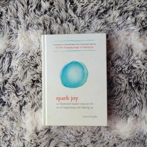 *Free Gift* Spark Joy Book by Marie Kondo